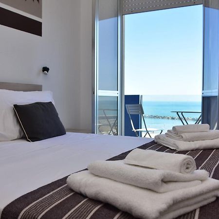 Hotel Al Nuovo Porto Bellaria – Igea Marina Kültér fotó